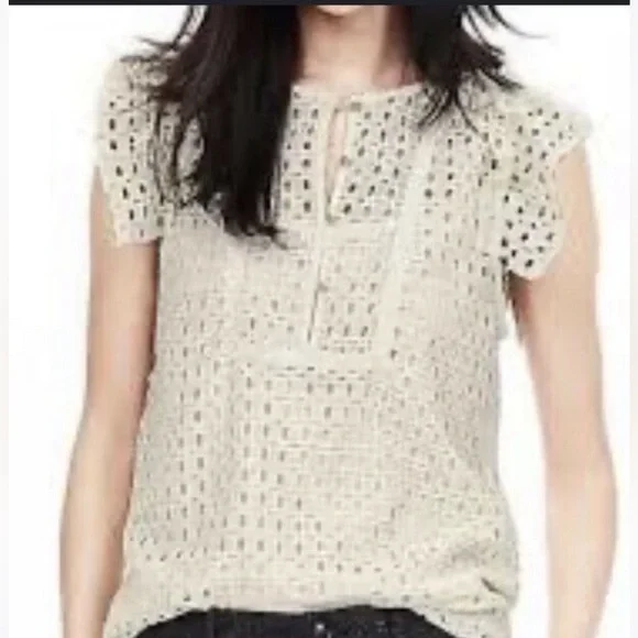 BANANA REPUBLIC SHEER RUFFLE EYELET NET BLOUSE TOP!! - Picture 2 of 9